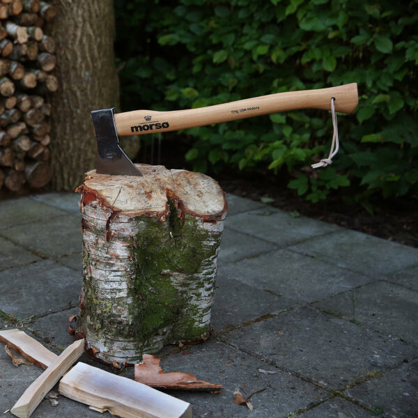 Morso Axe in use